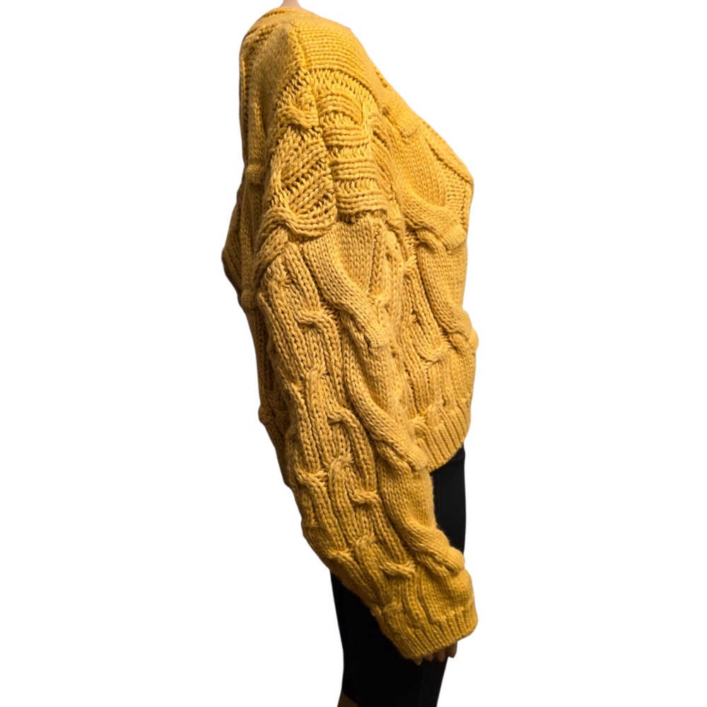 Talulah Chunky Knit Cropped Yellow Sweater Size L - Picture 3 of 10